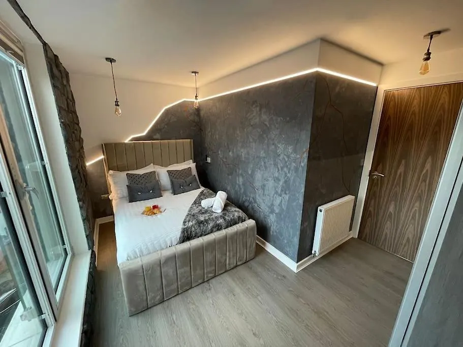 Апартаменты House Of Suede By Unis Estates Шефилд