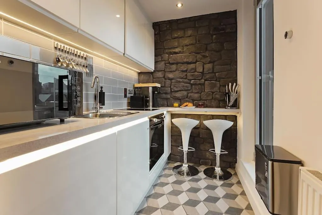 House Of Suede By Unis Estates Apartment Sheffield
